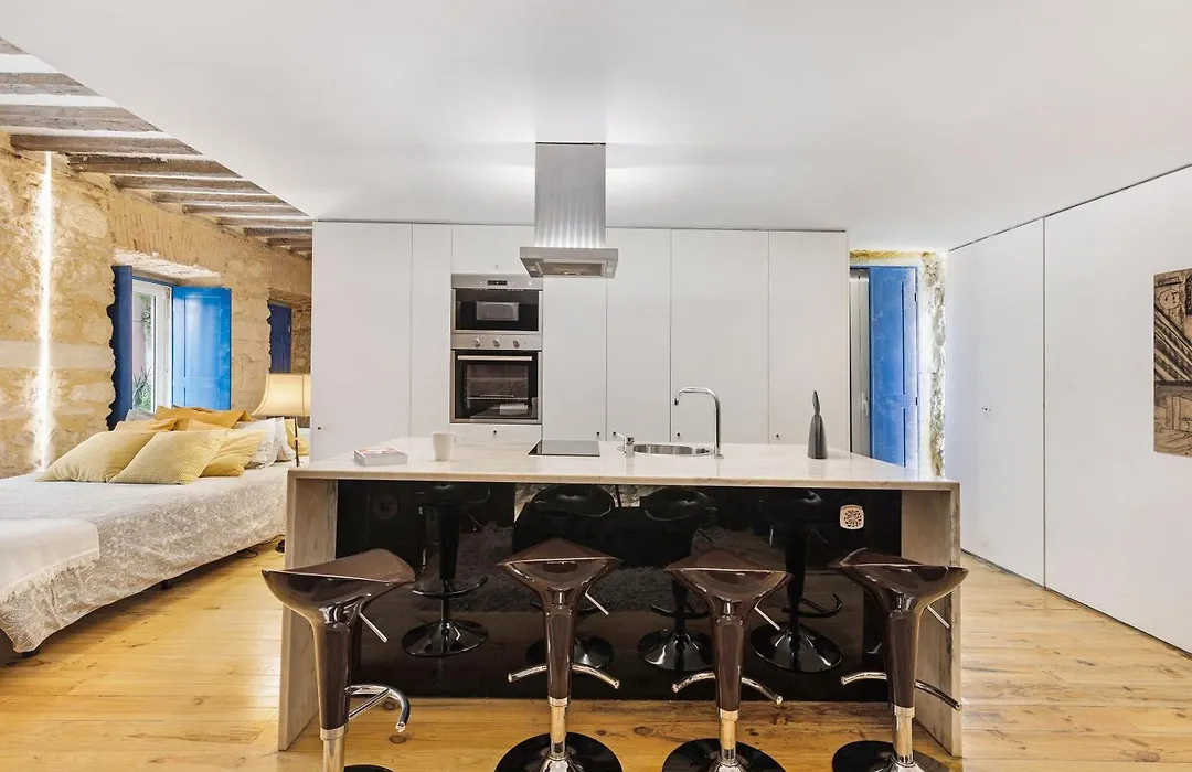 Green Street Lisbon Loft-1